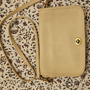 Coach ivory leather flap purse classic vintage